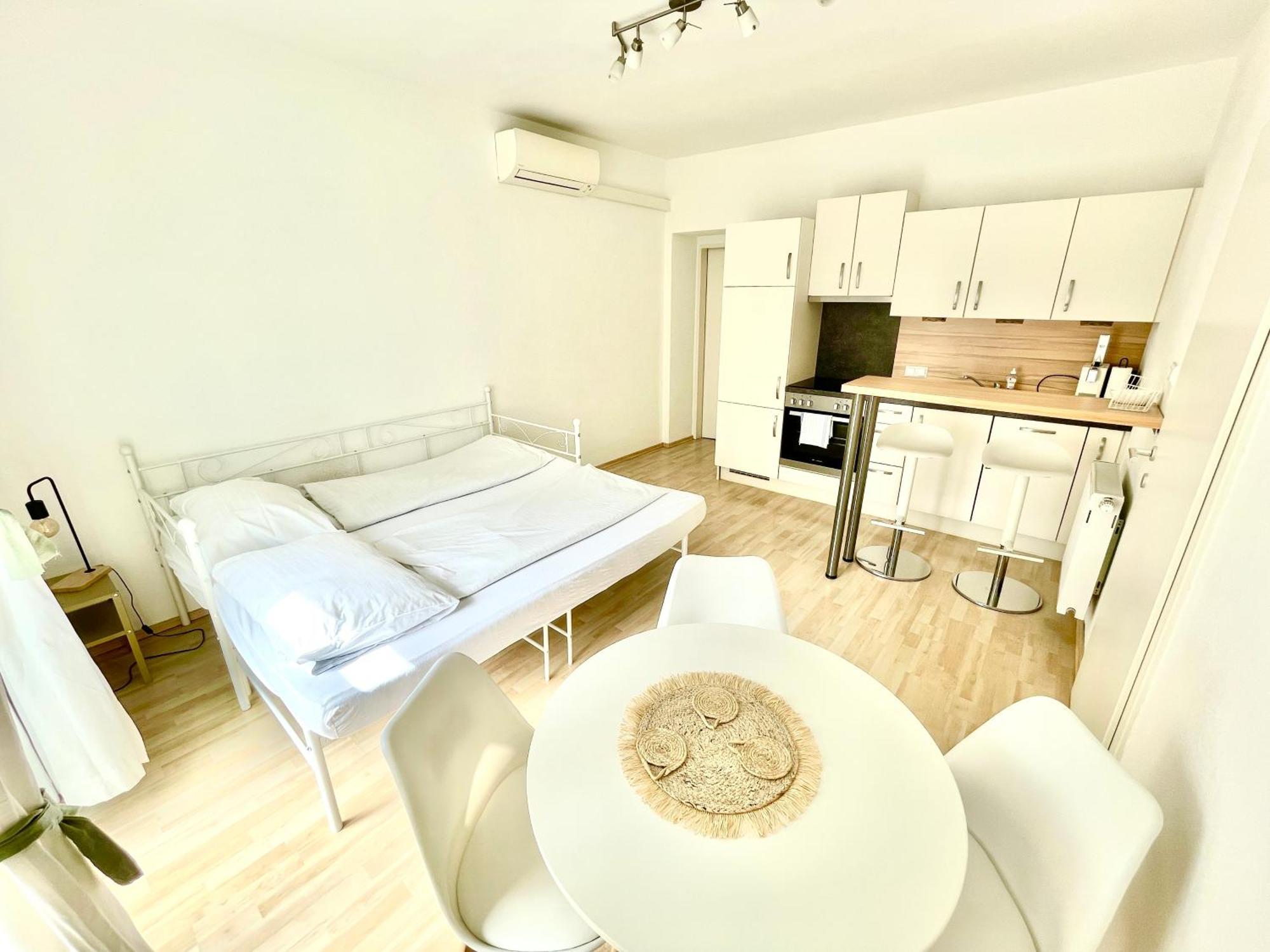 Contactless Self-Check-In - City Apartment Zum Wohlfuhlen Ans16 Graz Exterior photo